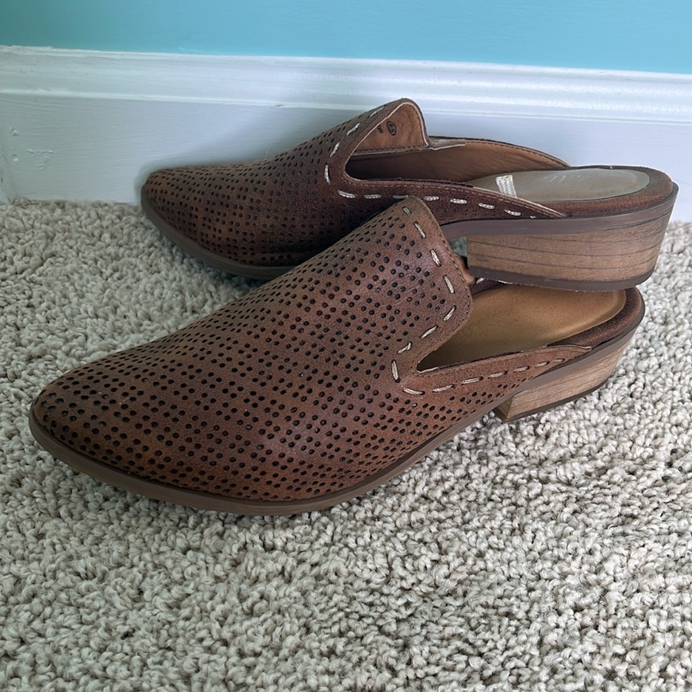 Women’s mules size 6.5